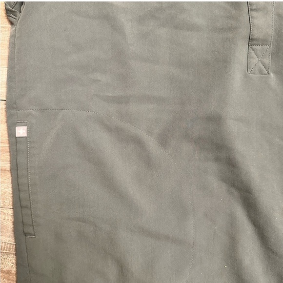 Figs women's Dark Green scrub Top - Picture 2 of 3